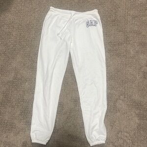 GAP white sweatpants